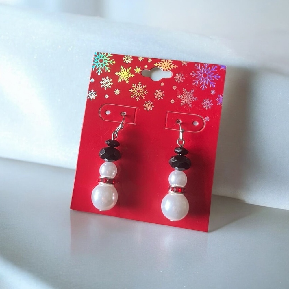 Beaded Snowman Earrings | NWT